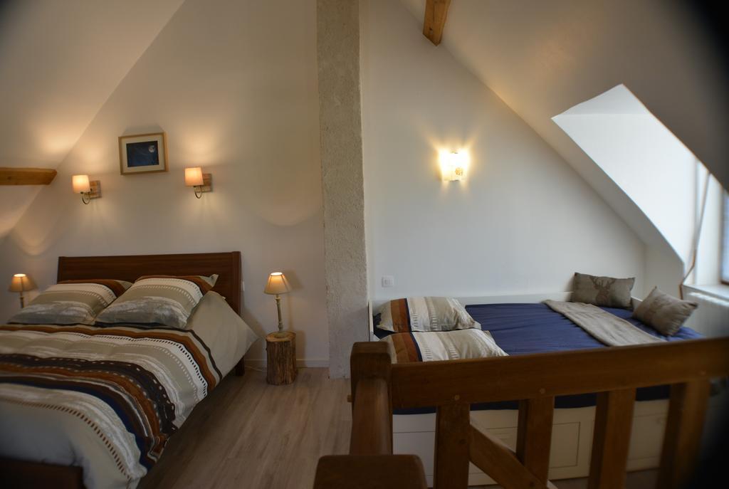 Gites A L'Ombre Des Chenes Châteauvieux Zimmer foto