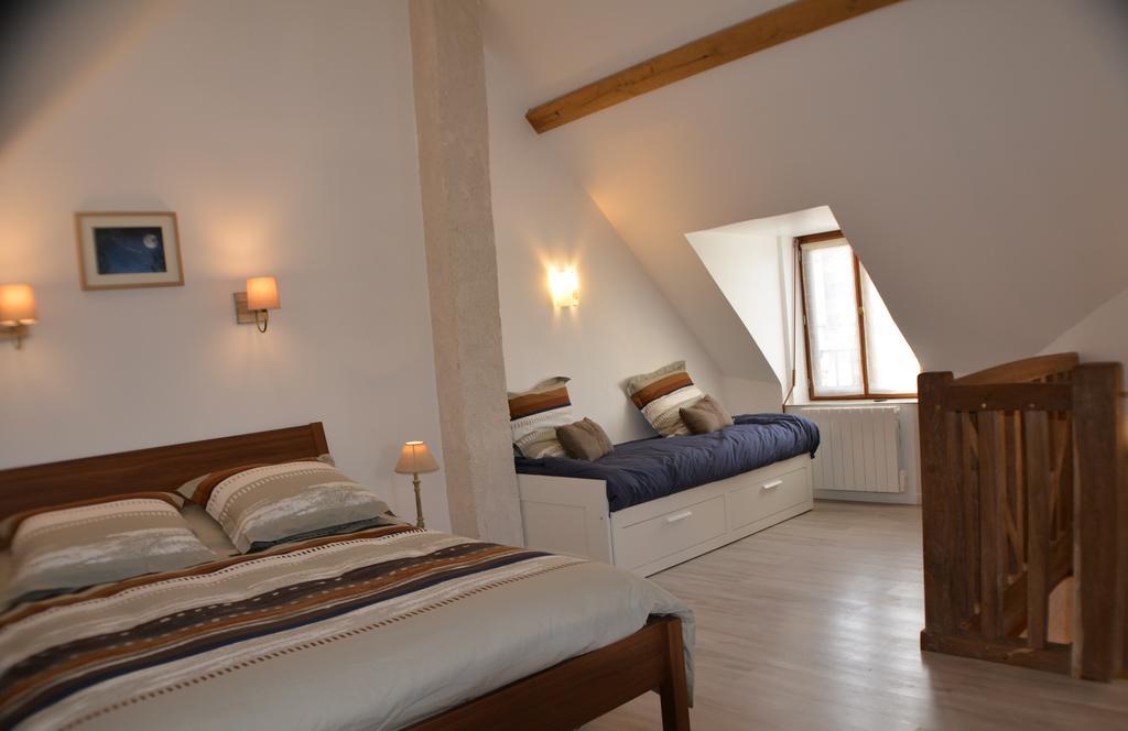 Gites A L'Ombre Des Chenes Châteauvieux Zimmer foto