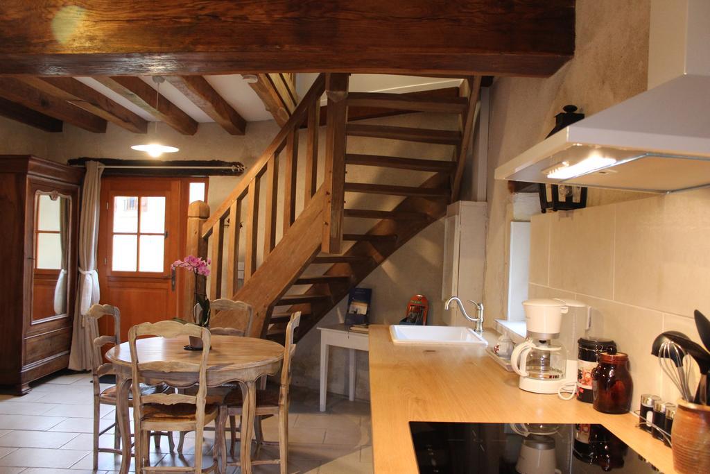 Gites A L'Ombre Des Chenes Châteauvieux Zimmer foto