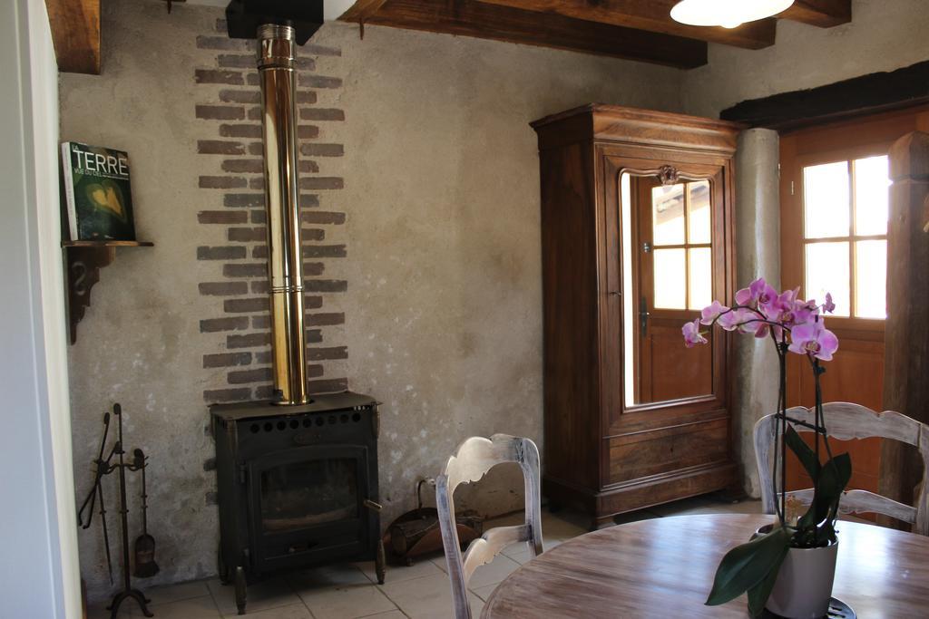 Gites A L'Ombre Des Chenes Châteauvieux Zimmer foto